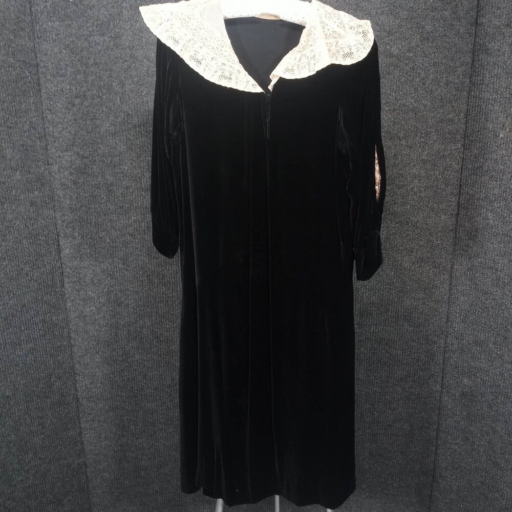 1920's Black Silk Velvet Drop Waist Flapper Dress
